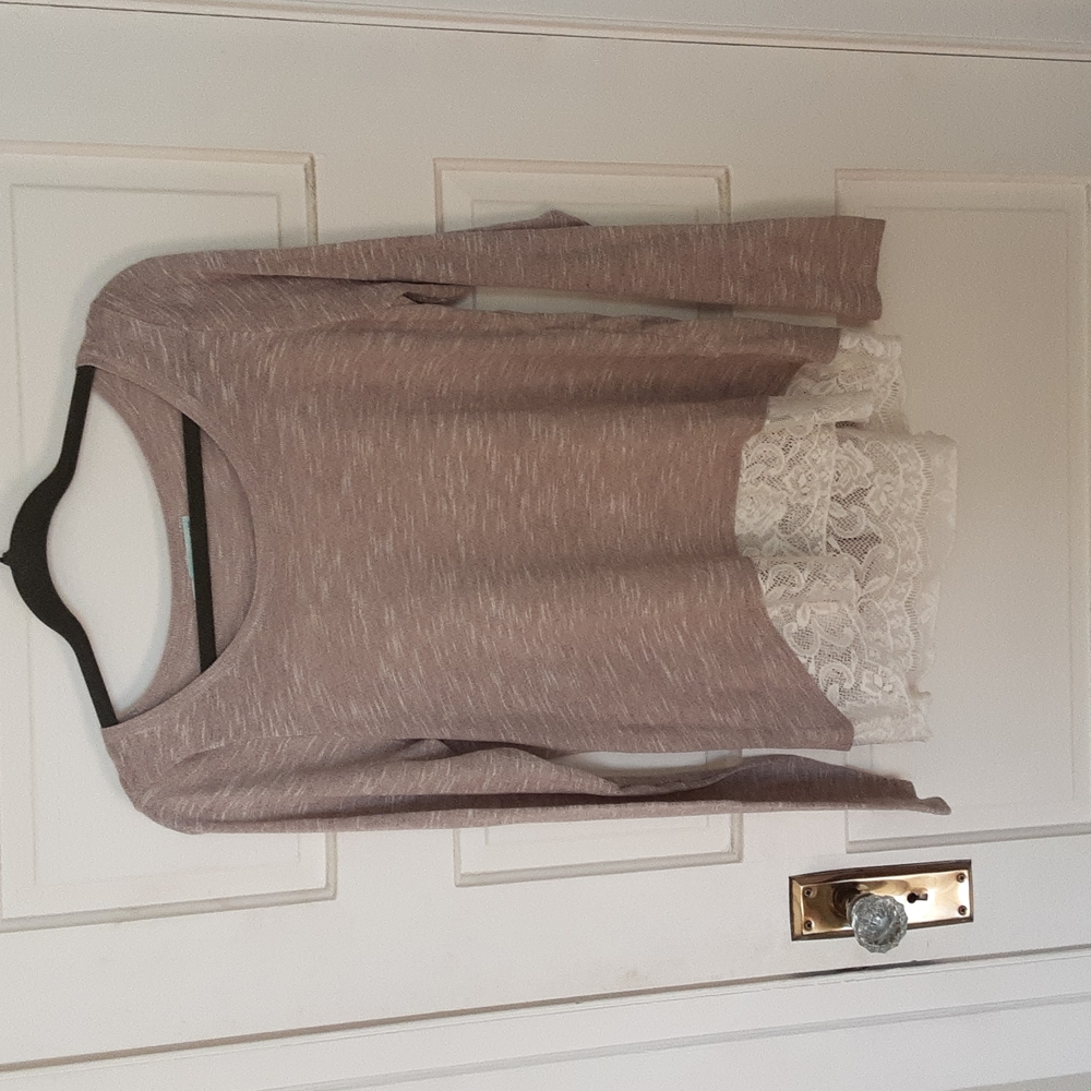 Tan/purple blouse with lace bottom zipper back